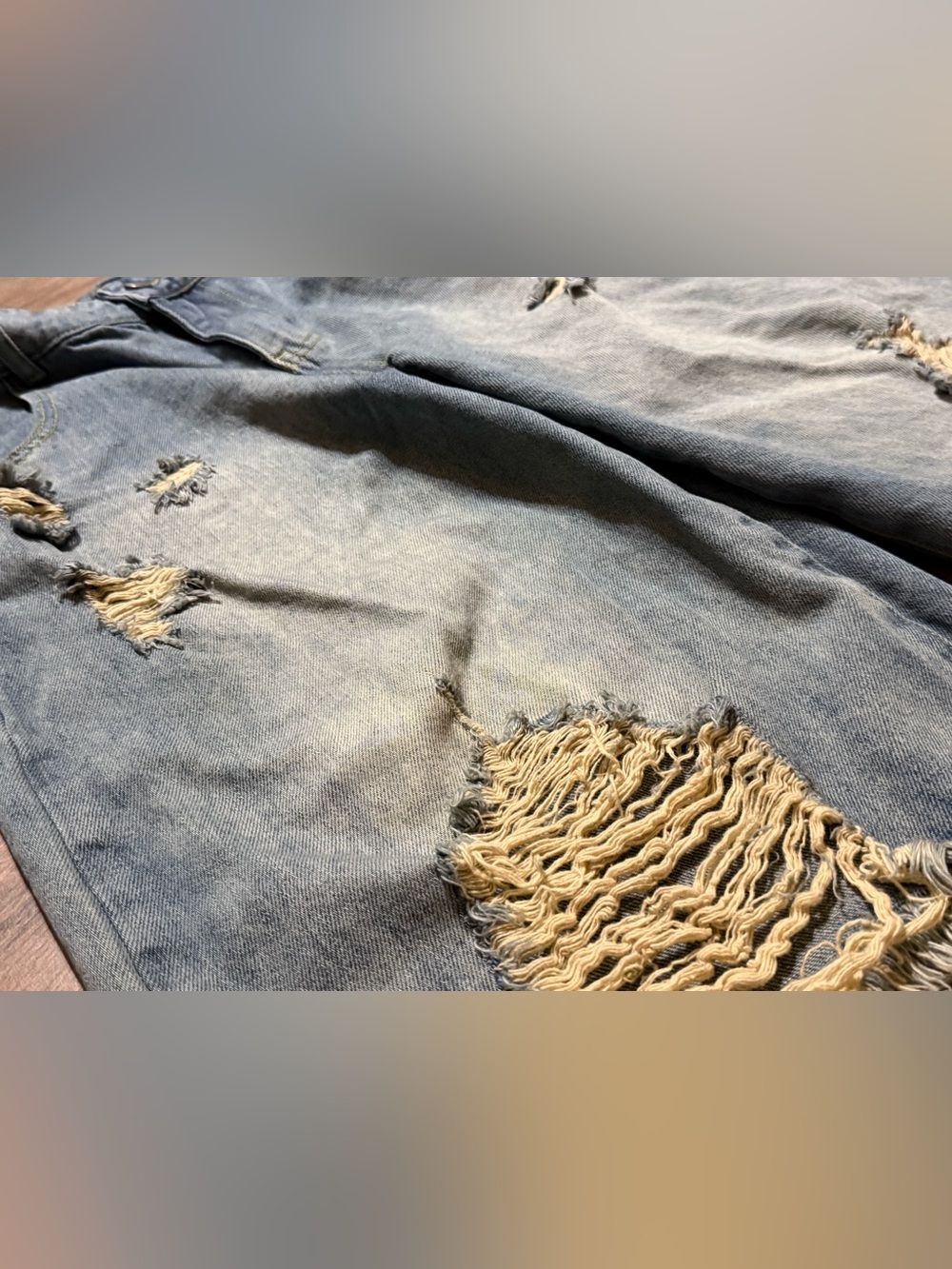 Current Mood Streetwise Maven Distressed Denim Jorts/Shorts Medium Wash•Size M• - Picture 5 of 6